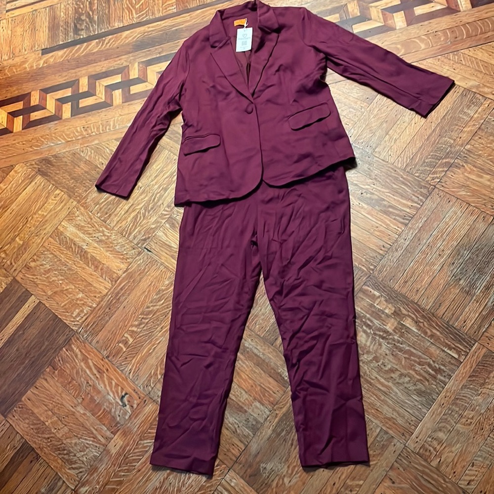 NWT Mary Crafts one button Suit. Blazer with pockets Size 16